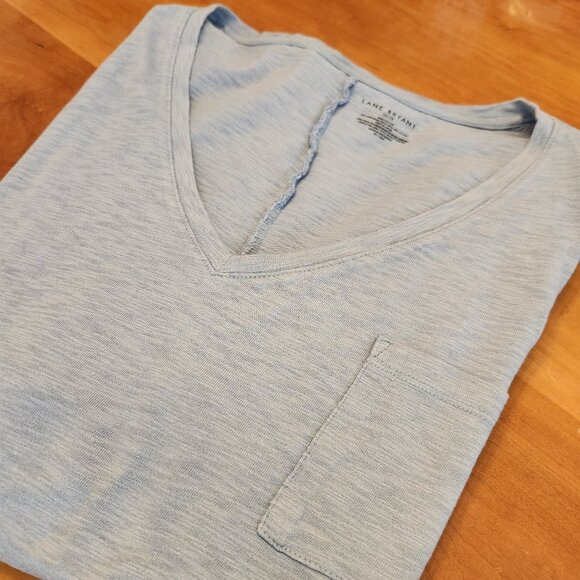 🔹 Lane‎ Bryant Women's Light Blue, V-Neck Pocket Tee  Size 26/28 - Picture 1 of 4